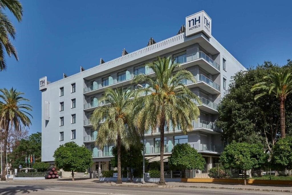 Hotel NH Avenida De Jerez 4*