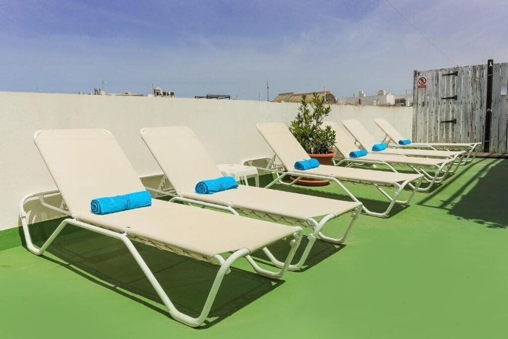 Готель Hotel Los Cantaros 3*