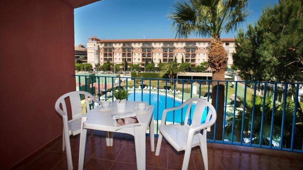 Zdjęcie Apartamentos Leo Islamar 2*