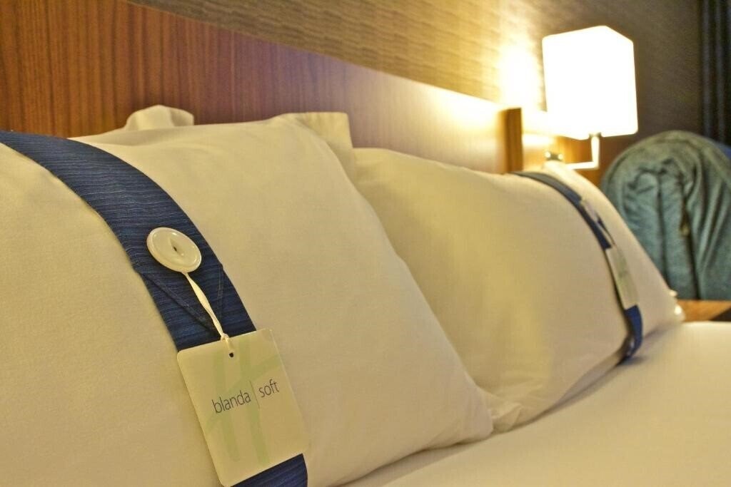 Изображение Holiday Inn Express Campo de Gibraltar Barrios 3*