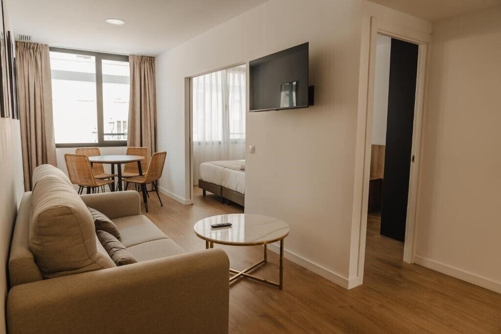 Zdjęcie Eszentrico Suites Jerez 4*