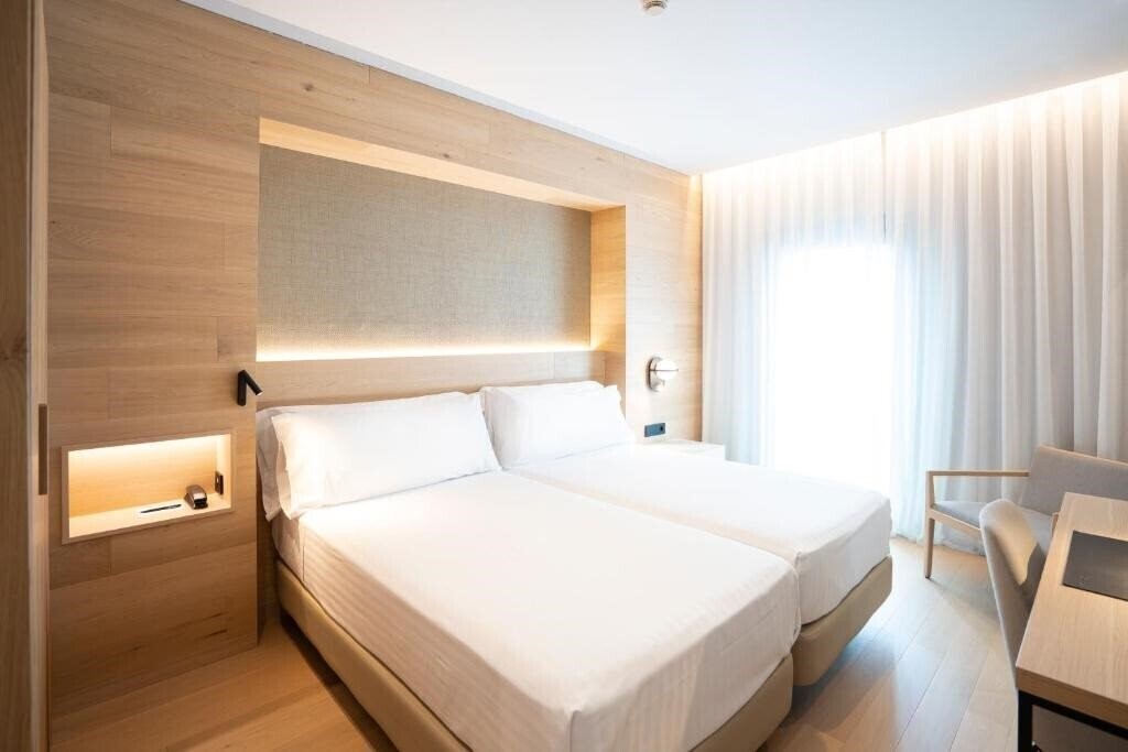 Hotel Zenit Bilbao 4*