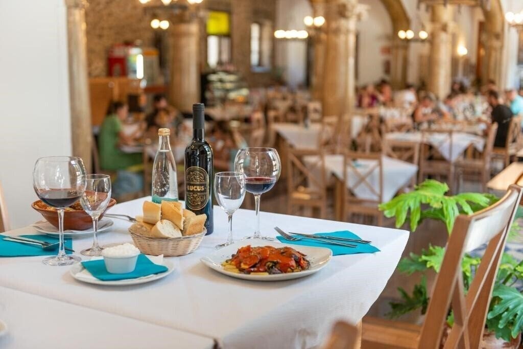 Zdjęcia Santuari de Lluc 3*