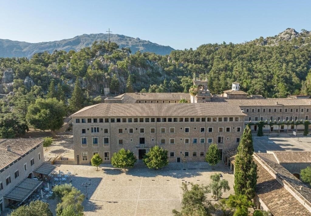 Zdjęcie Santuari de Lluc 3*