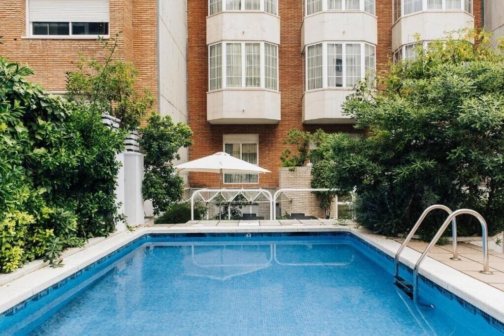 Готель Gran Derby Suite 4*
