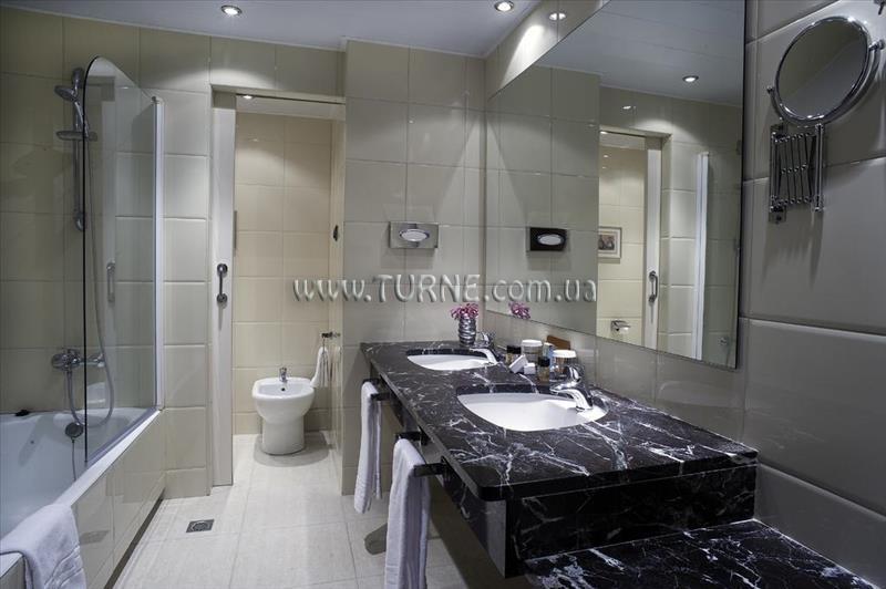 Zdjęcie Husa Avenida Palace 4*