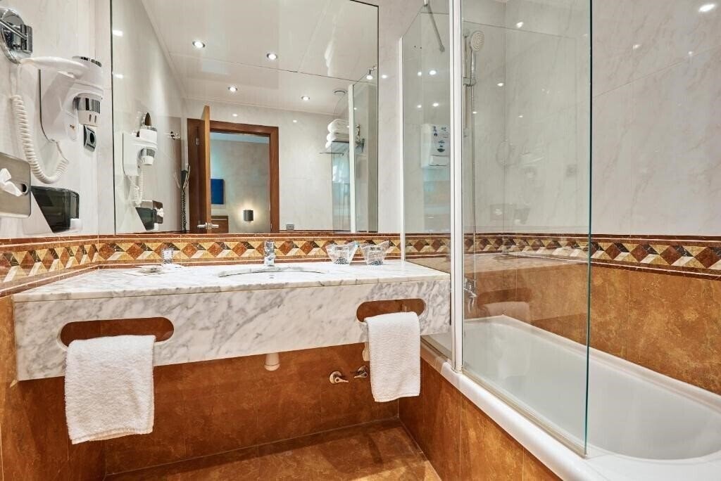 Фотографія Garbi Millenni 4*