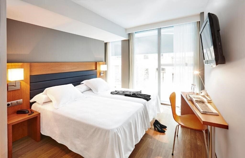 Hotel Century Park 3*
