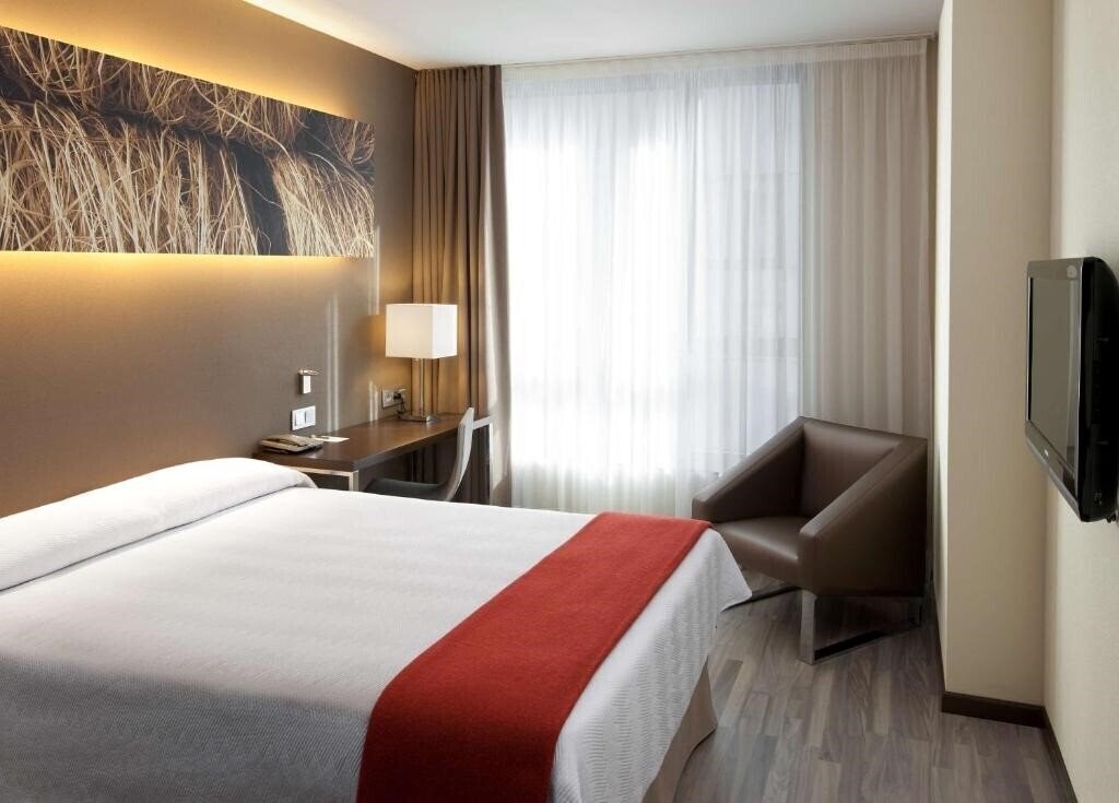 Hotel NH Barcelona Diagonal Center 3*