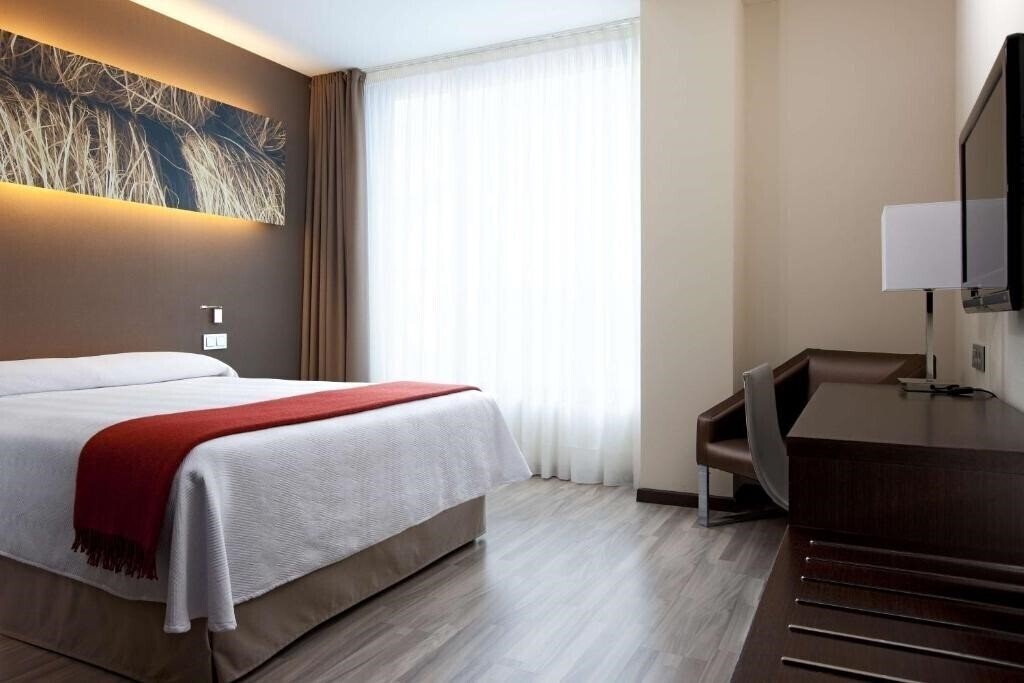 Zdjęcia NH Barcelona Diagonal Center 3*