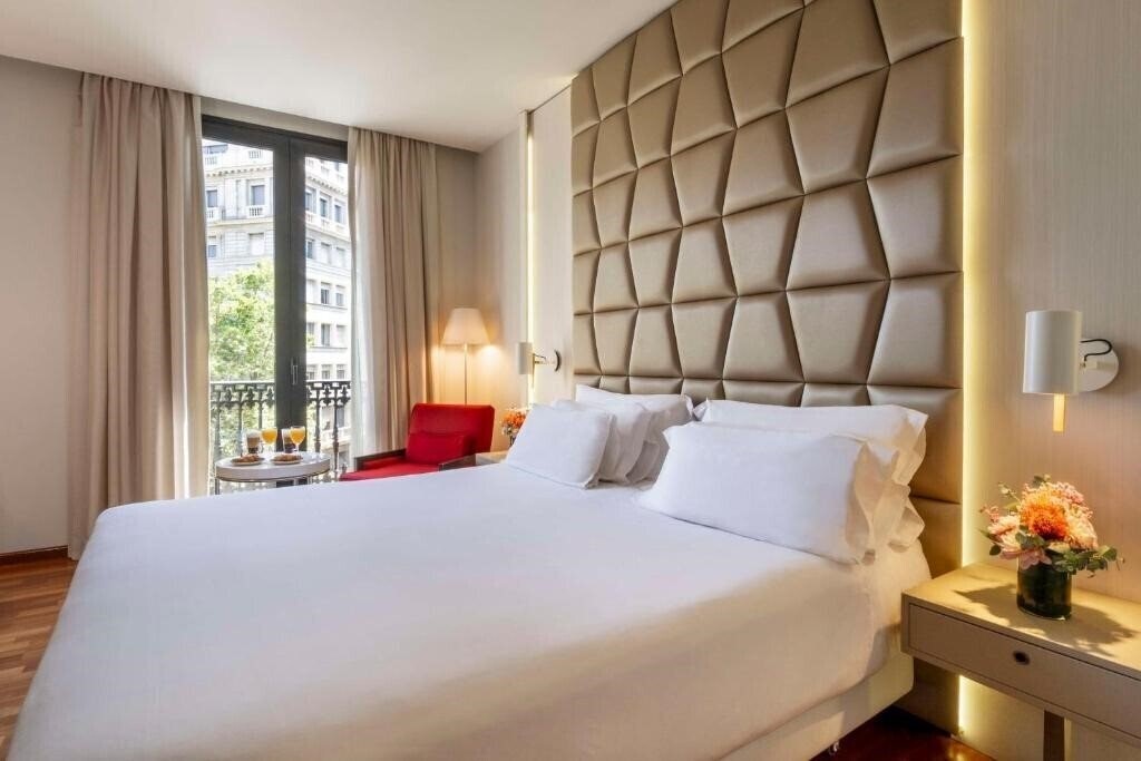 Zdjęcie NH Barcelona Podium (ex. NH Podium) 4*