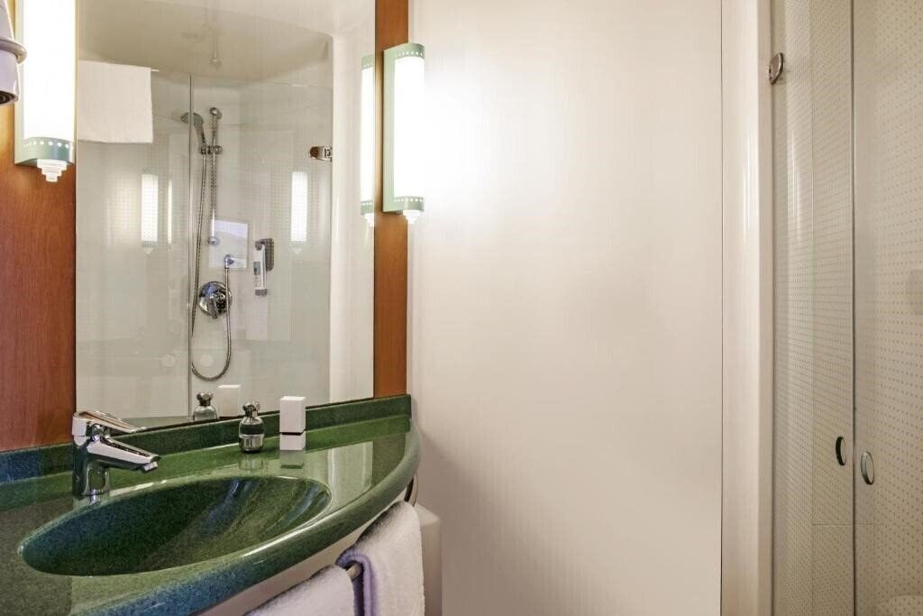 Zdjęcie Ibis Barcelona Molins De Rei 2*