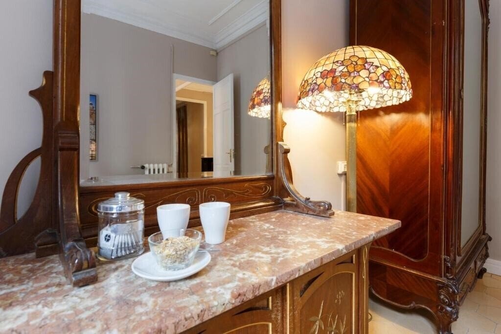 Zdjęcie Ainb B&B Born Via Laietana 2*