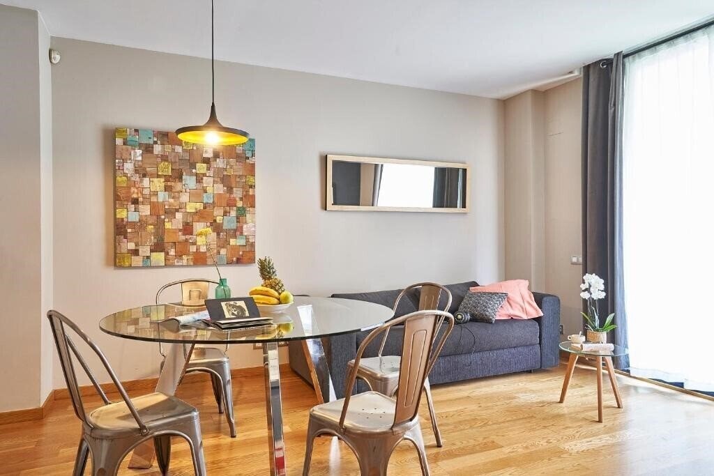 Готель Ainb Sagrada Familia 3*