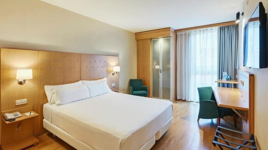 Hotel Nh Porta Barcelona 3*