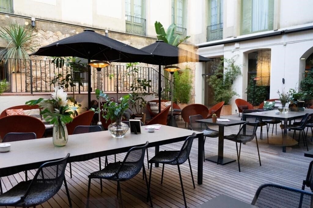 Zdjęcie Petit Palace Opera Garden Ramblas 4*