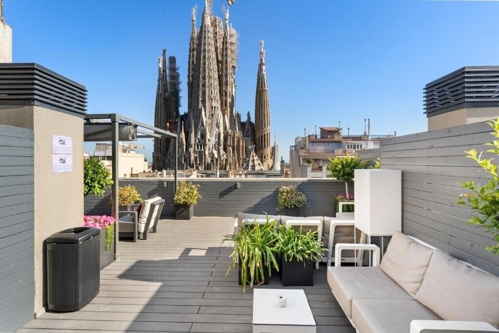 Готель Sensation Sagrada Familia 4*