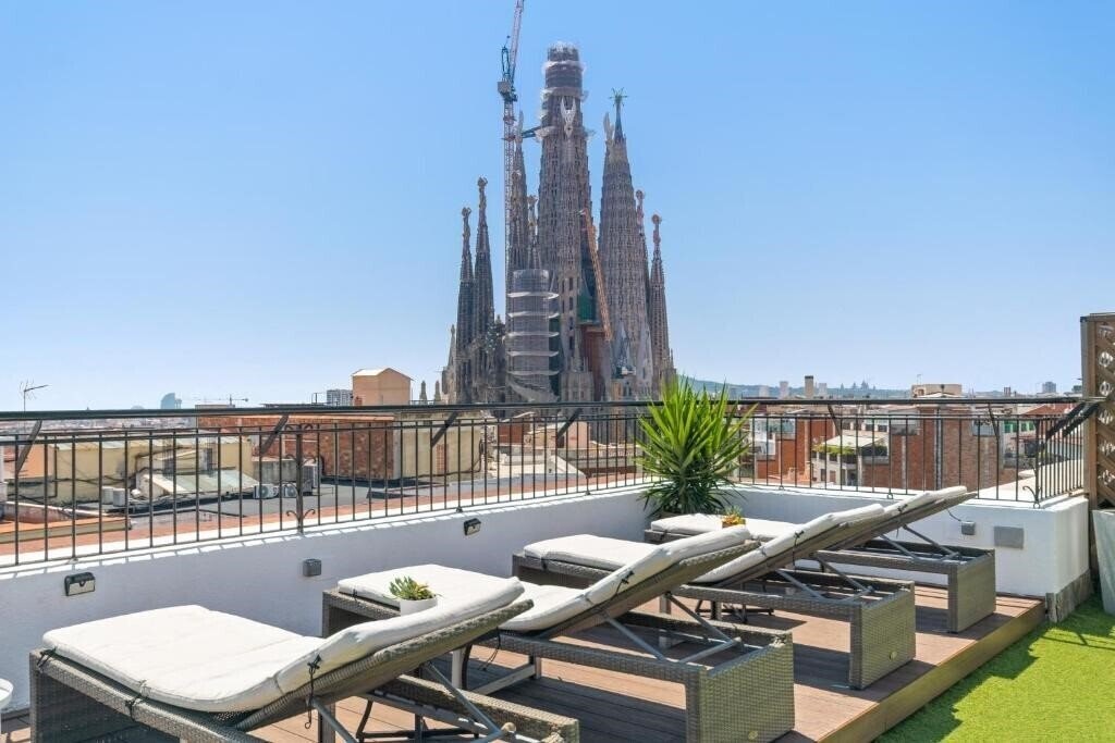 Фотографія Suite Home Barcelona 1*