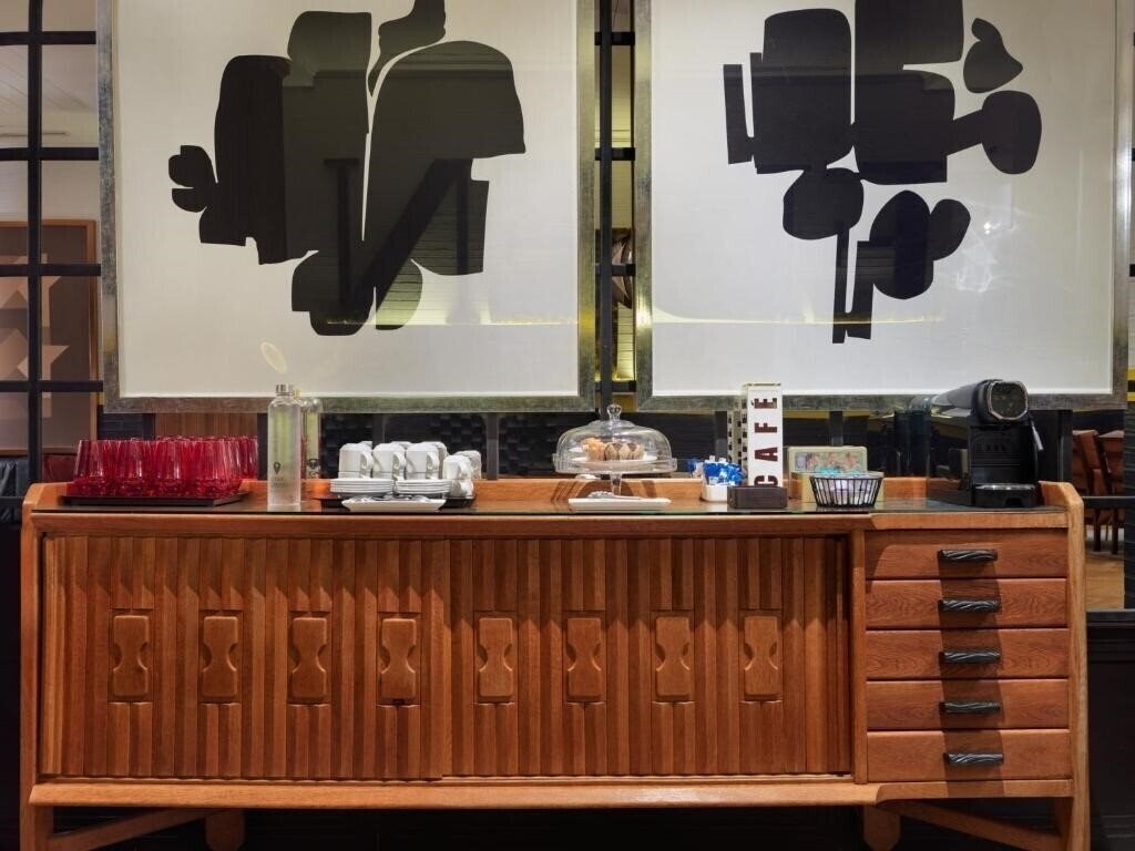 Zdjęcie H10 Metropolitan 4*