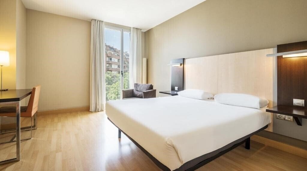 Фото Ilunion Auditori 3*