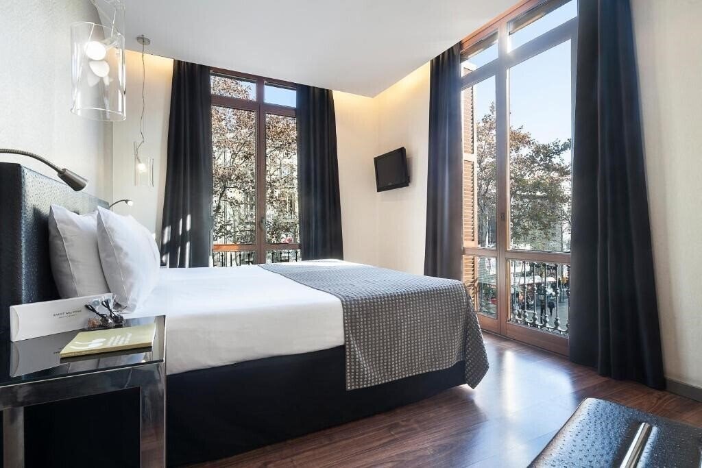 Hotel Exe Ramblas Boqueria 3*