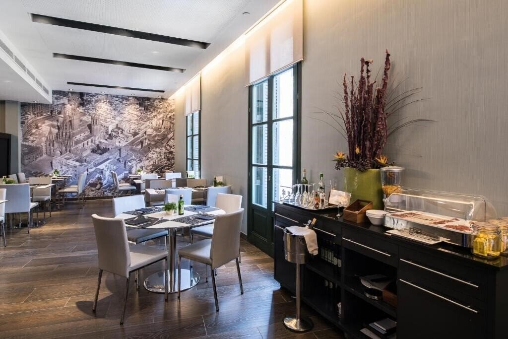 Zdjęcie Catalonia Catedral Hotel 4*