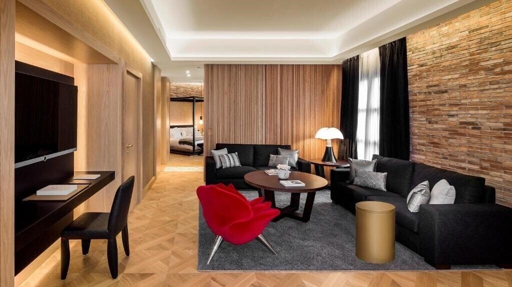 Zdjęcie Monument 5*