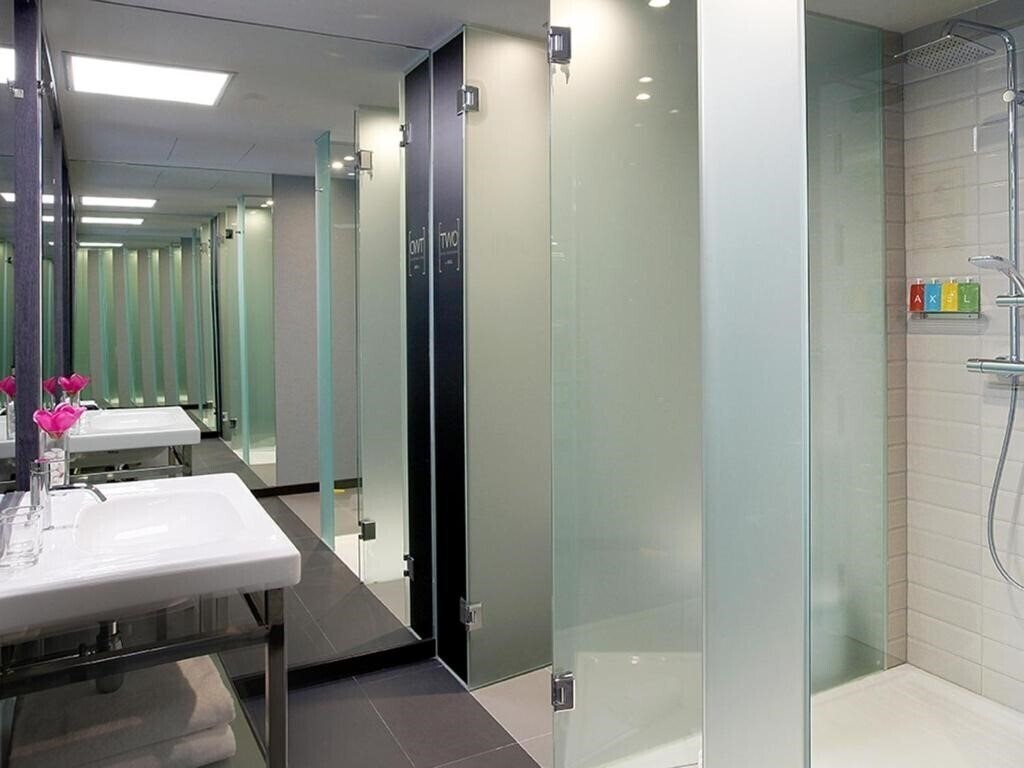 Фотографія Two Hotel Barcelona by Axel 4*