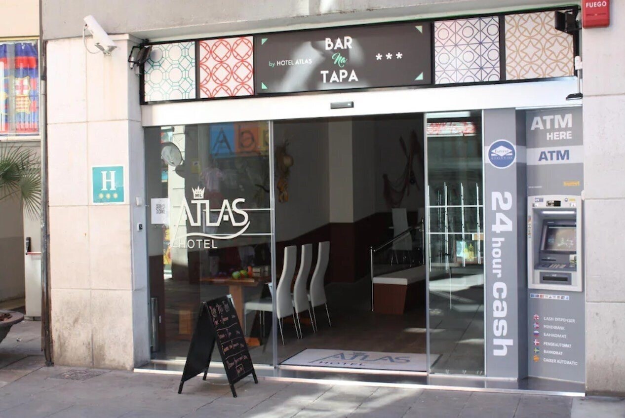 Готель Atlas Barcelona 3*