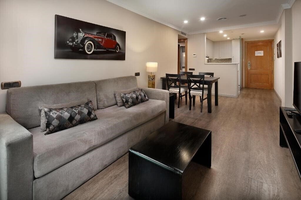 Изображение Hispanos 7 Suiza 4*