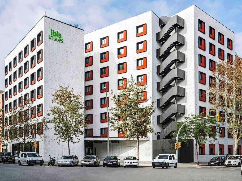 Фотография Ibis Styles Barcelona City Bogatell 2*