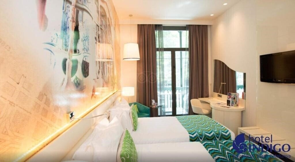 Фотографія Indigo Barcelona - Plaza Catalunya 4*