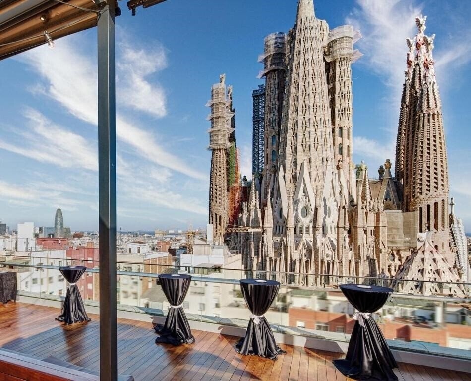 Отель Ayre Hotel Rosellon 4*