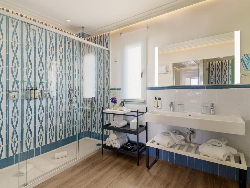 Zdjęcie H10 Universitat 4*