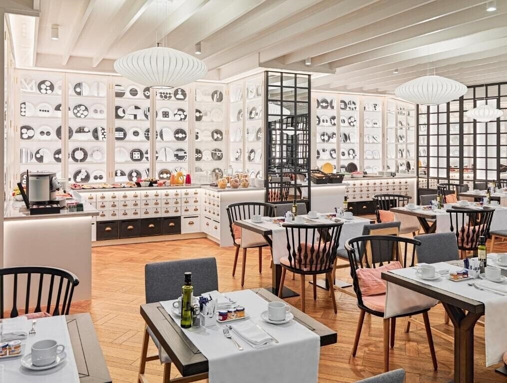 Obraz H10 Universitat 4*