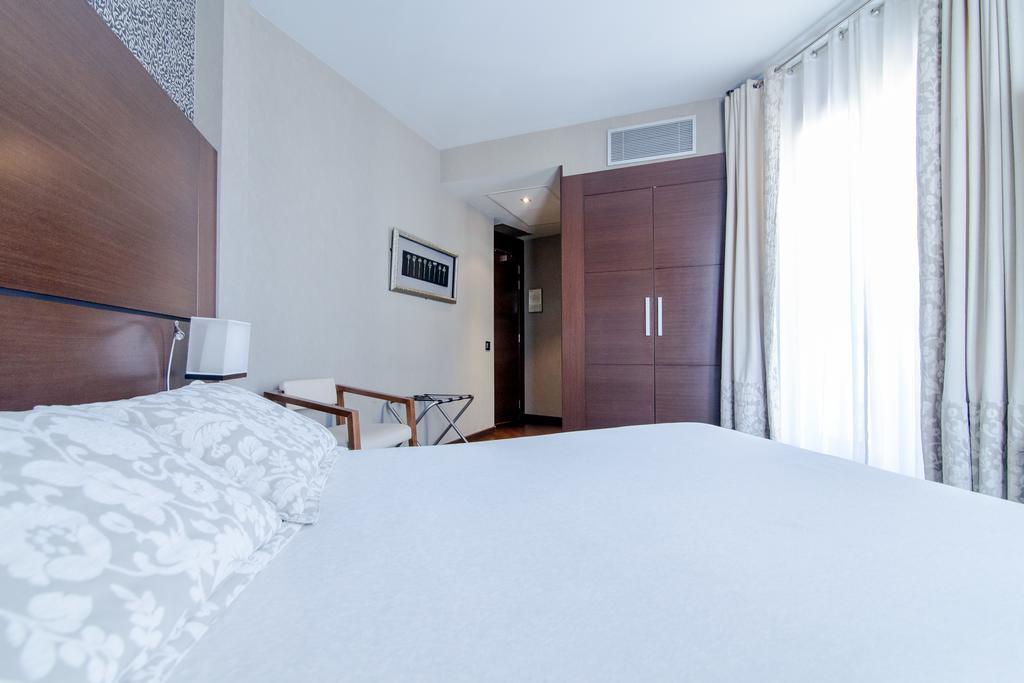 Zdjęcie Barcelona Hotel Colonial 4*