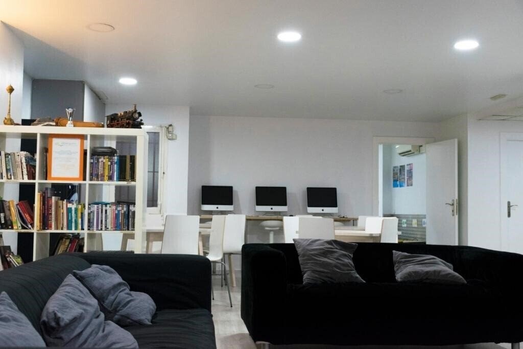 Картинка Alberguinn Youth Hostel 1*