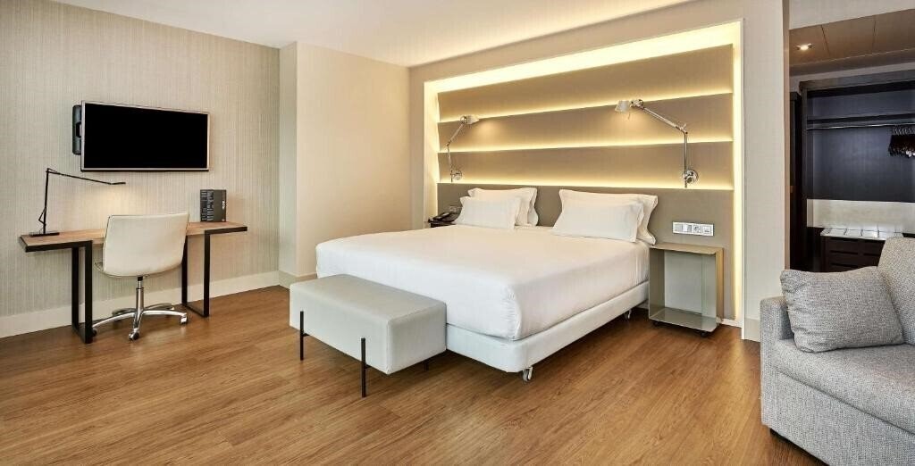 Готель Nh Sants Barcelona 4*