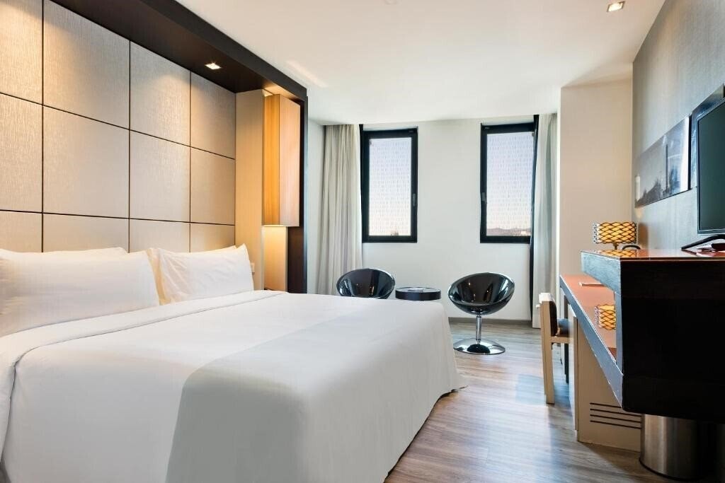 Zdjęcie Hotel Barcelona Condal Mar, Managed by Melia 4*