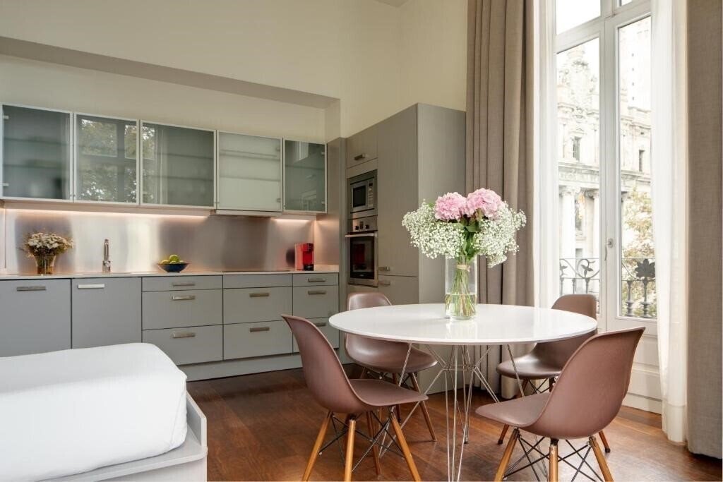 Zdjęcie Duquesa Suites Barcelona 4*