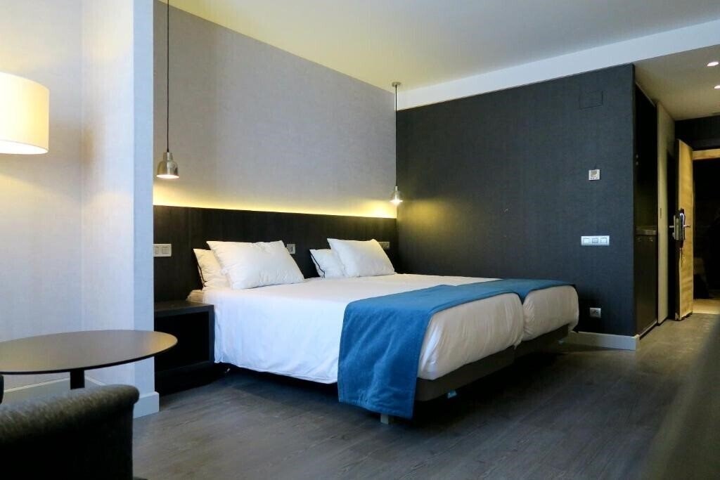 Zdjęcie Hg City Suites Barcelona 4*