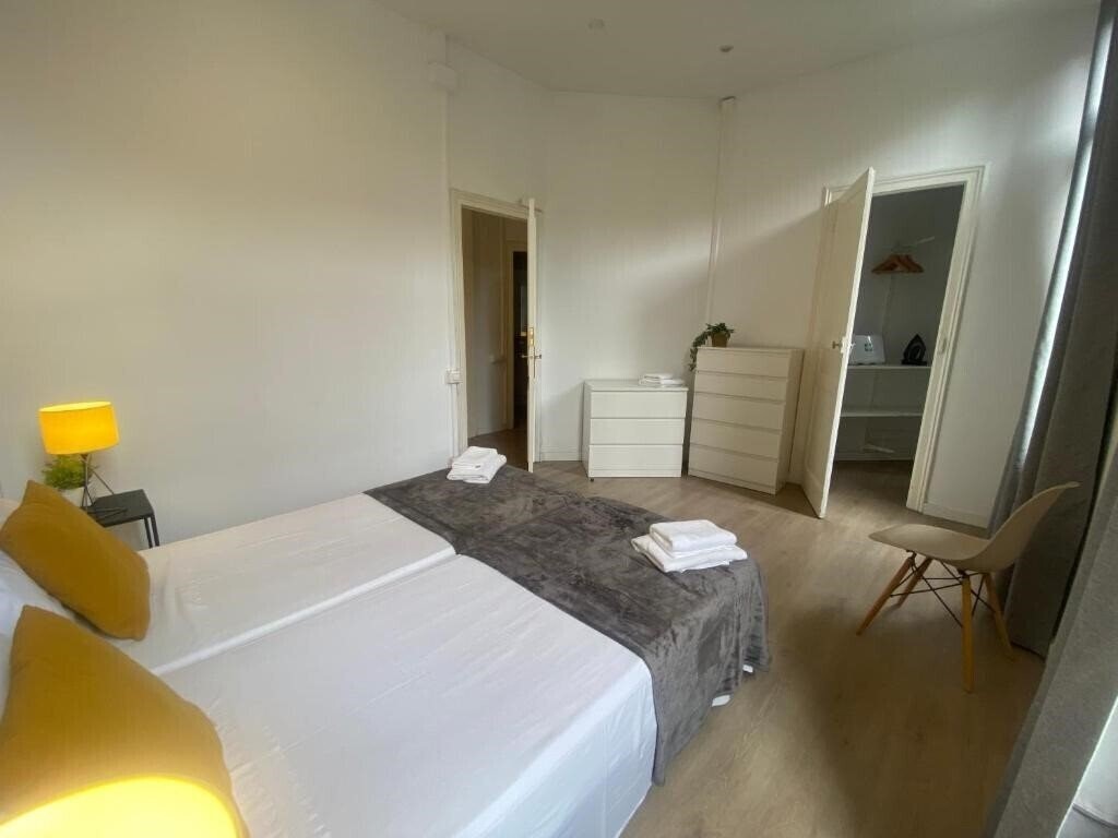 Hotel 555 Apartments Bcn 3*