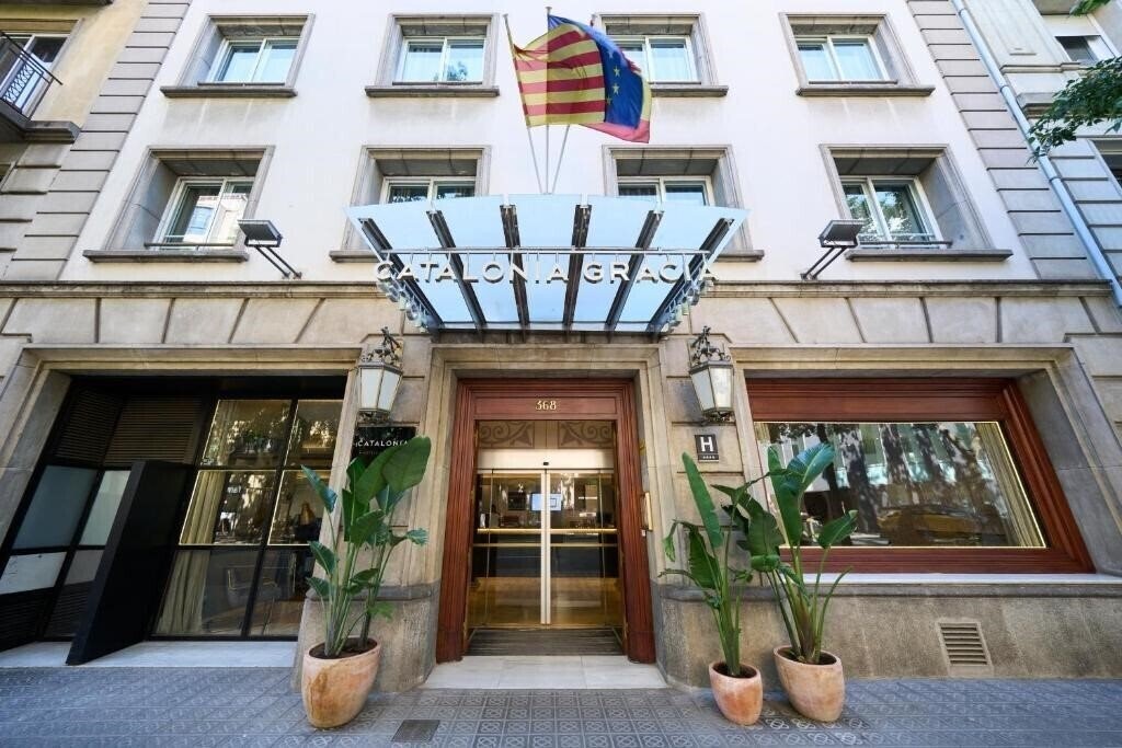 Hotel Catalonia Gracia 4*