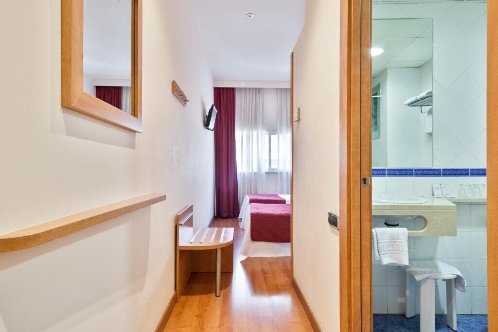 Картинка Acta Antibes 2*