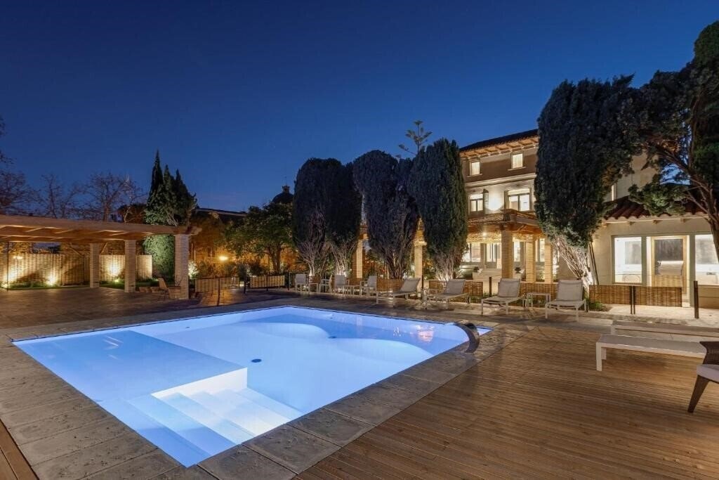 Hotel Boutique Mirlo Barcelona 5*