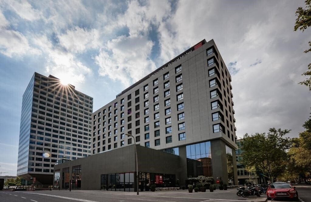Hotel Leonardo Royal Barcelona Fira 4*