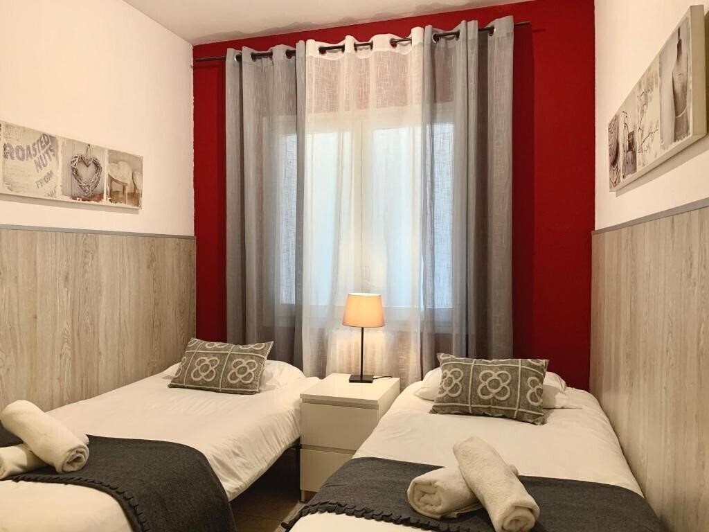 Фото La Pedrera Residence 3*