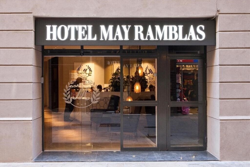 Hotel May Ramblas 3*