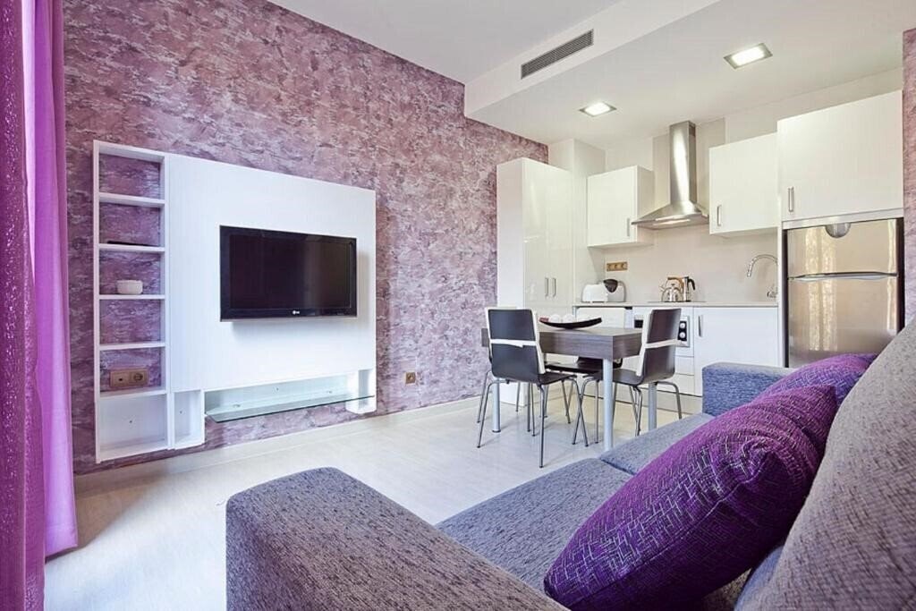 Obraz Apartments Ramblas 108 3*