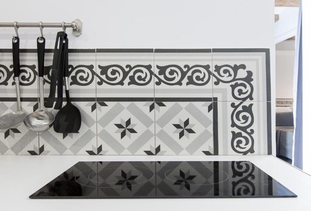 Фотографія Aspasios Charming Flats 3*